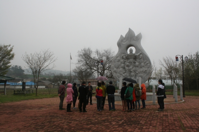 다시 핀 녹두꽃, 그 위에 서다